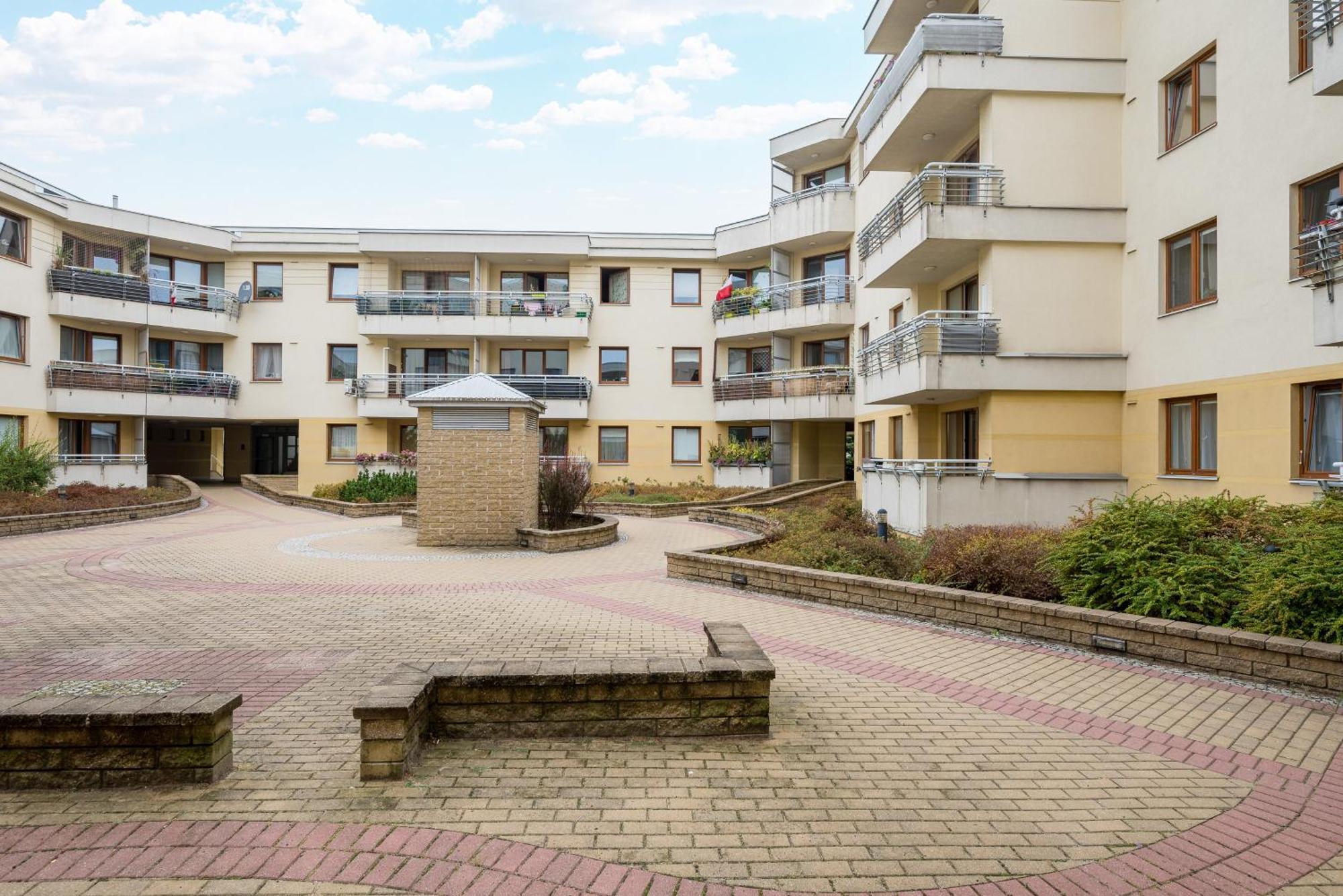Metro Ksiecia Janusza Cosy Apartment Warsawa Bagian luar foto